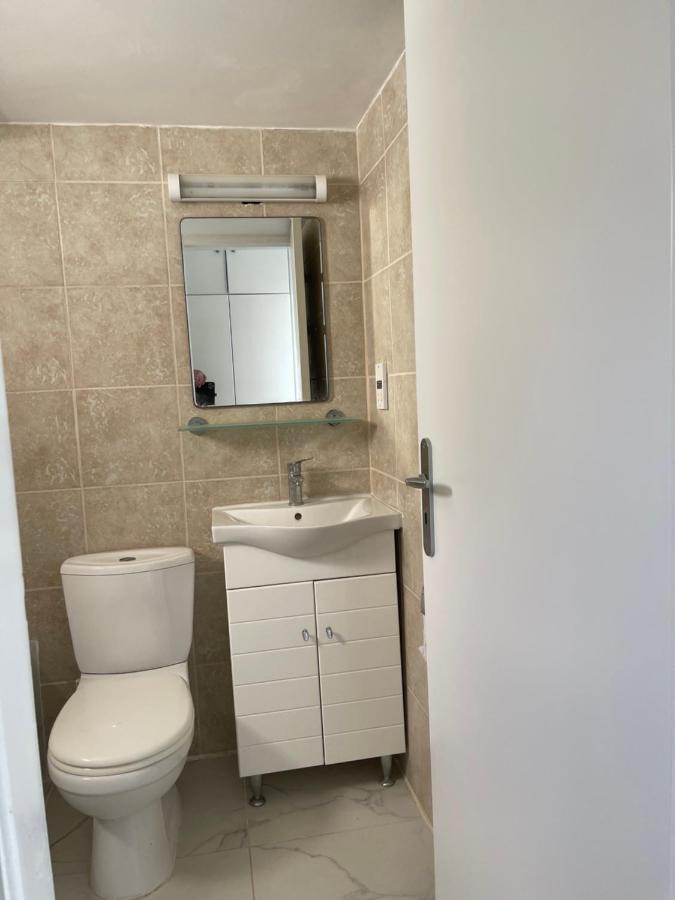 Beachfront Villa - Dasaki Larnaca Esterno foto