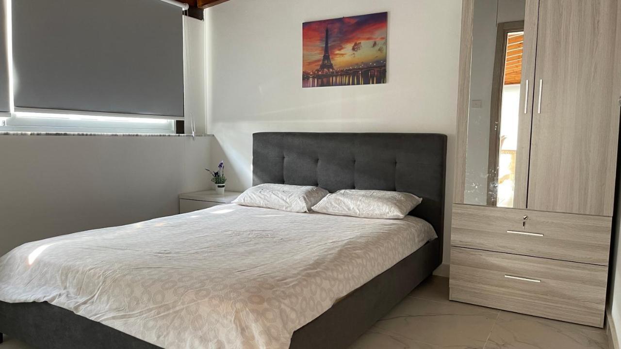 Beachfront Villa - Dasaki Larnaca Esterno foto